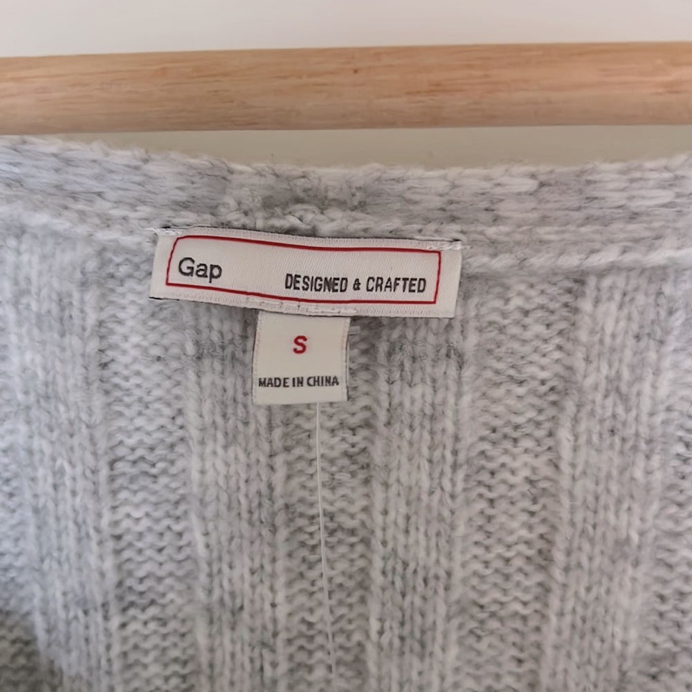 Gap Heather Grey V Nexk Sweater - Picture 3 of 6